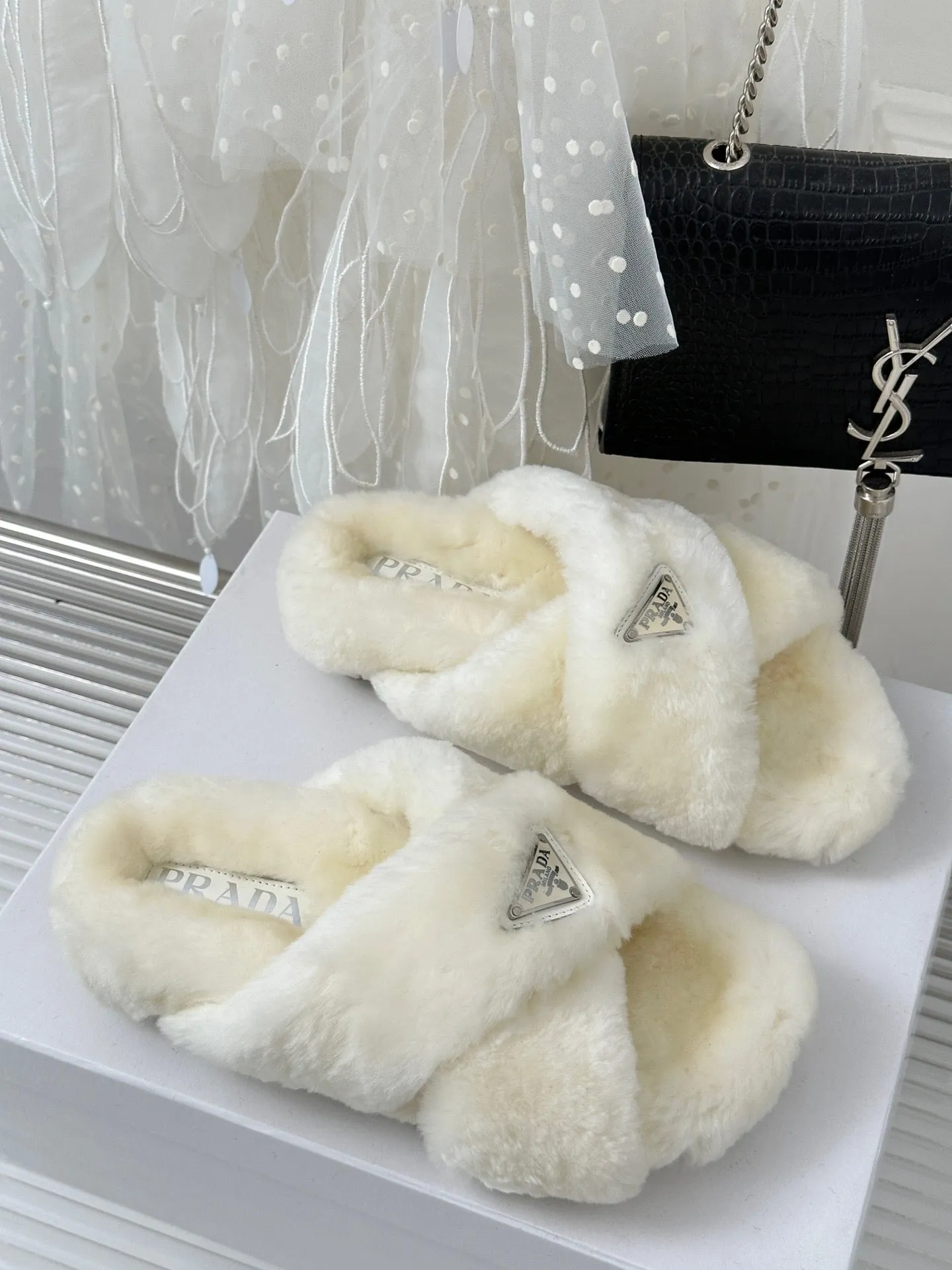 SE1175 PD Shearling Sandals / Size5-9