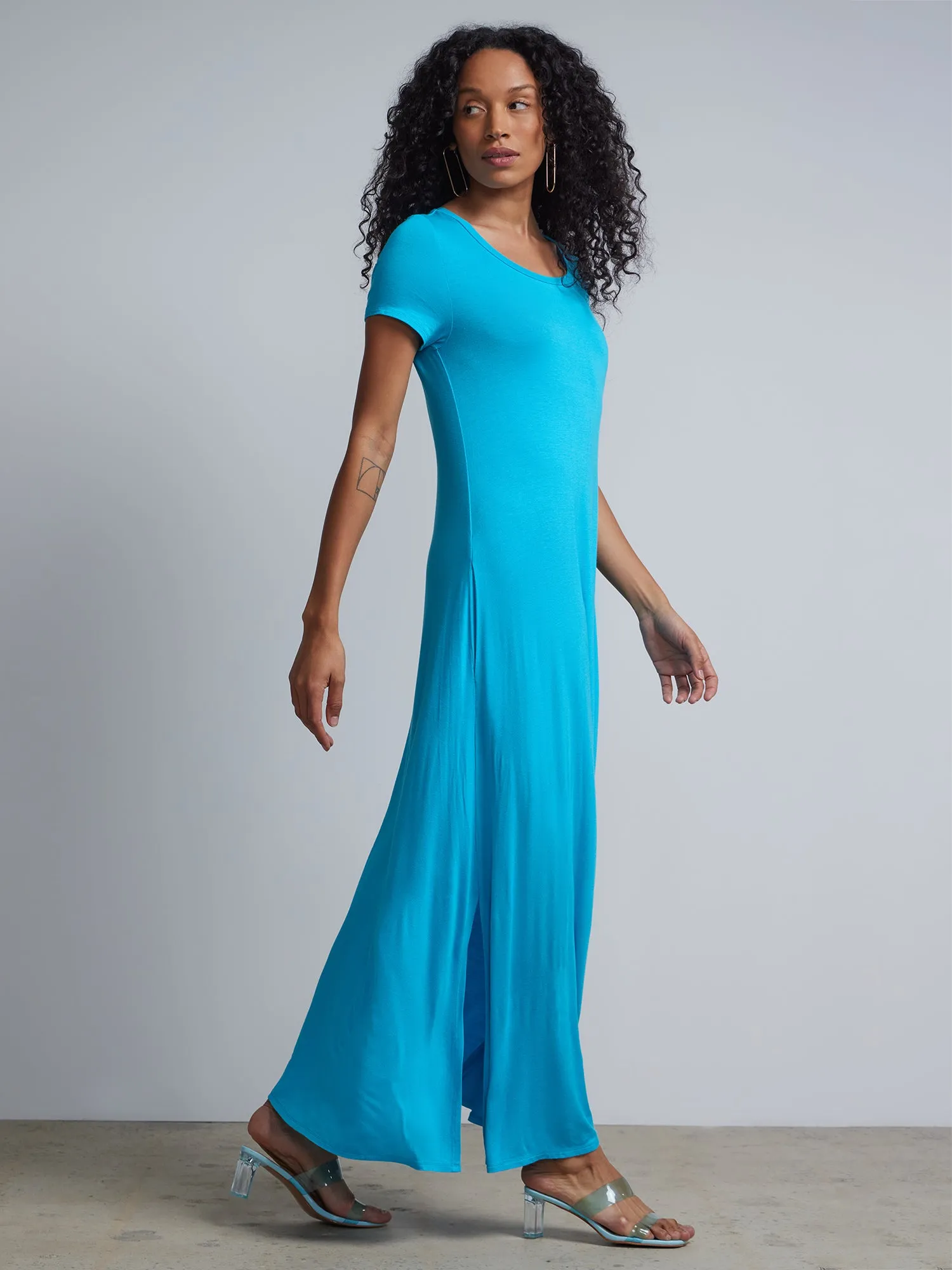 Short Sleeve Side Slit T-shirt Maxi Dress