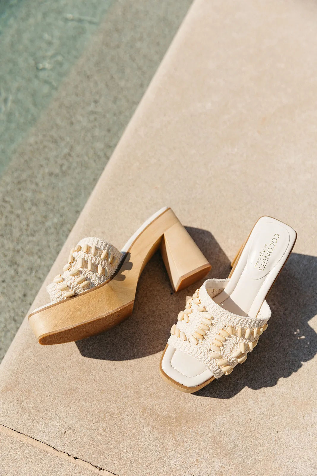 The Cora Platform Sandals - Natural